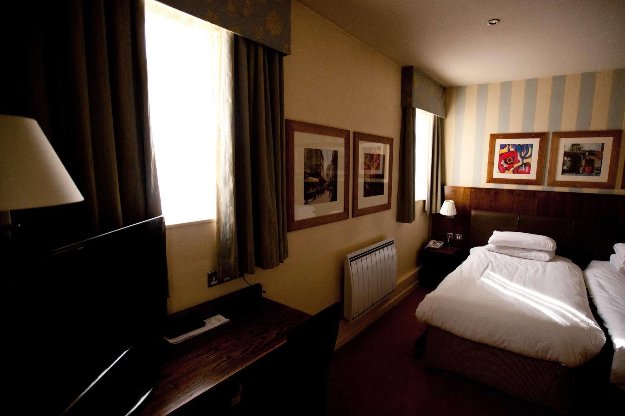 New Northumbria Hotel Нюкасъл ъпон Тайн Екстериор снимка