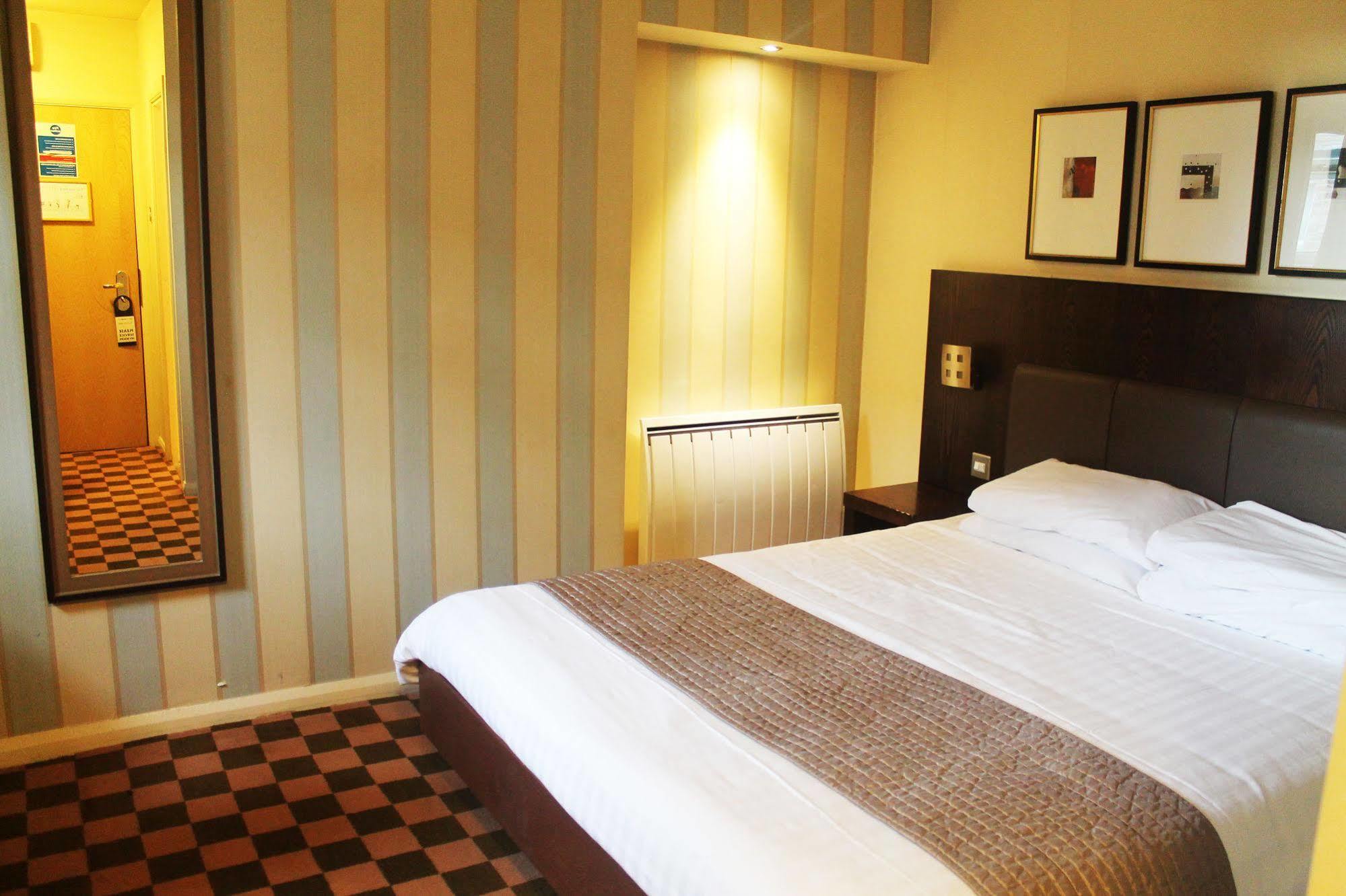 New Northumbria Hotel Нюкасъл ъпон Тайн Екстериор снимка