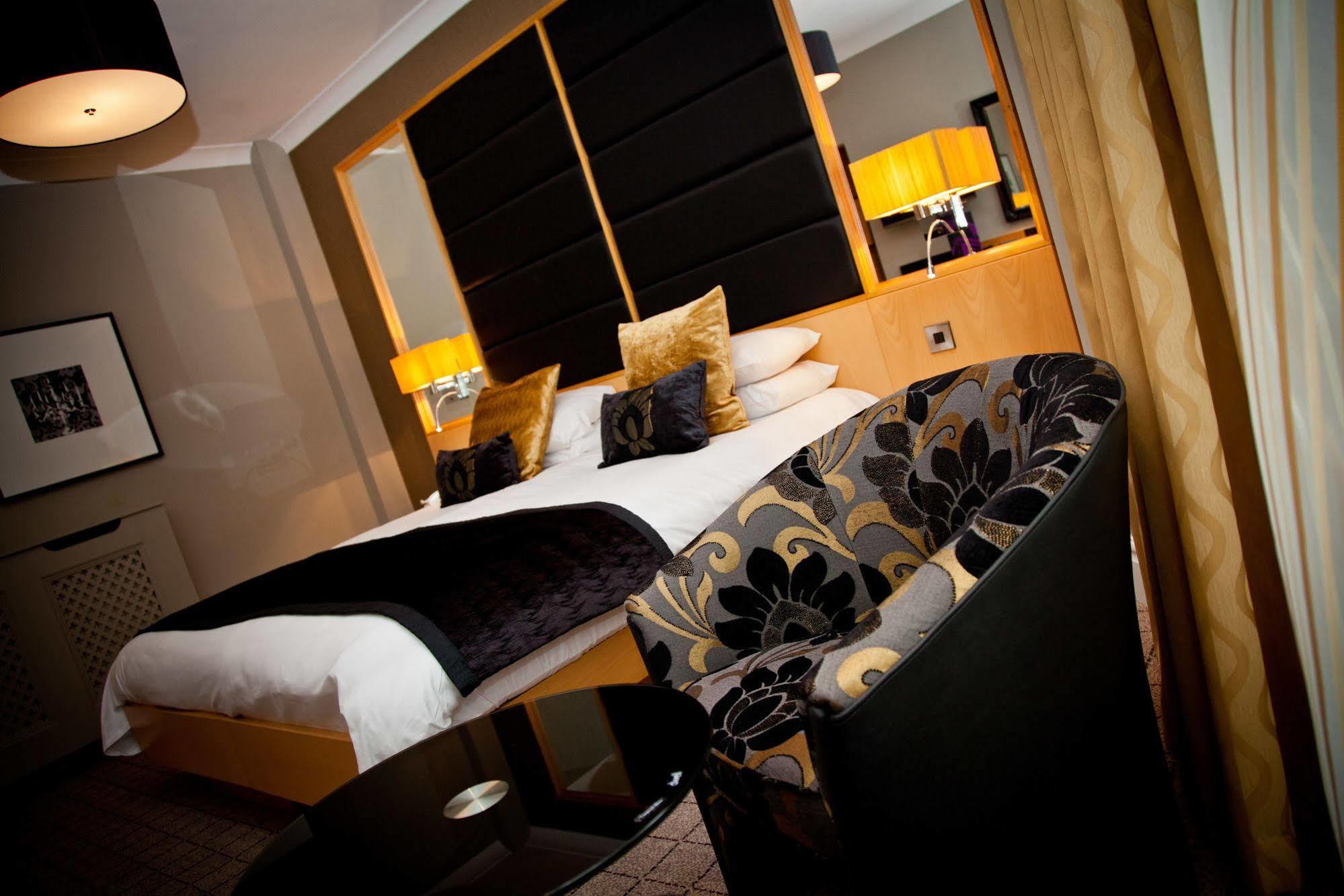 New Northumbria Hotel Нюкасъл ъпон Тайн Екстериор снимка
